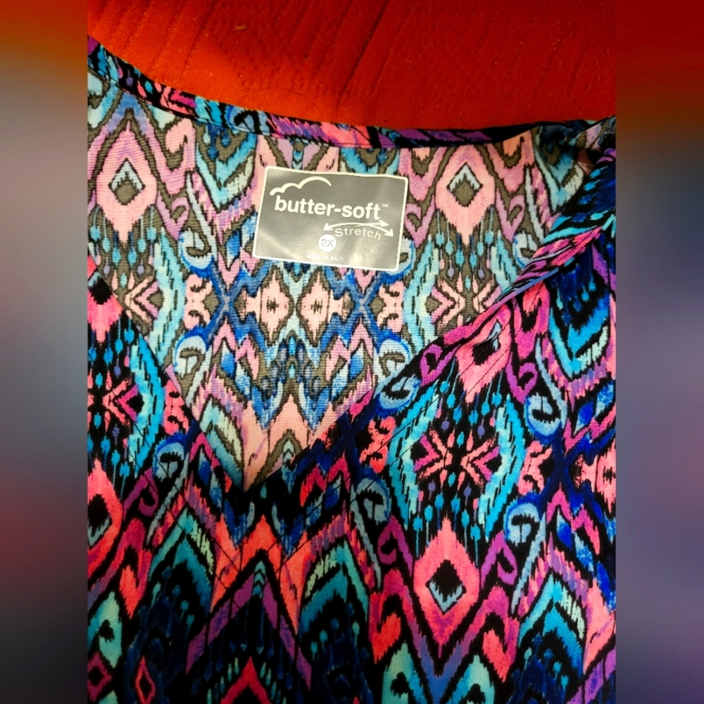 Scrub Top Southwest Print EUC